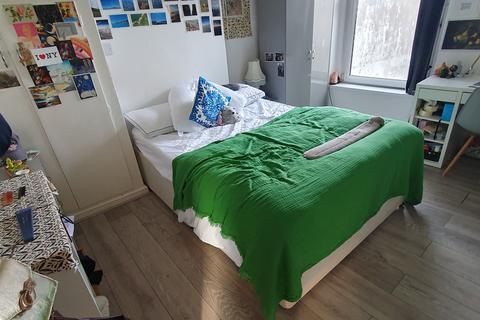 4 bedroom house to rent, 6 Minister Street