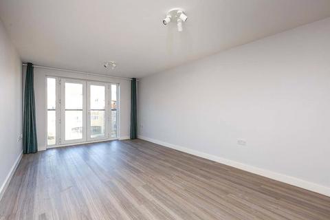 1 bedroom flat for sale, Black Eagle Drive, Gravesend DA11