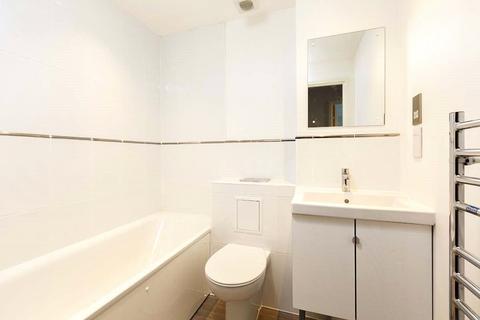 1 bedroom flat for sale, Black Eagle Drive, Gravesend DA11