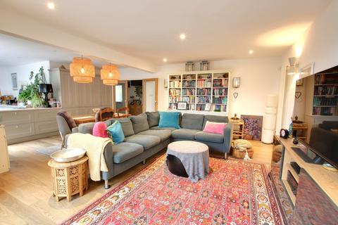 2 bedroom detached bungalow for sale, Bitterne, Southampton