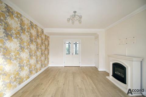 undefined, Dee Way, Romford, RM1