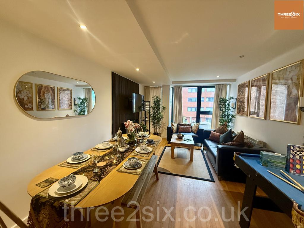 Stunning Furnished Apartment With Parking