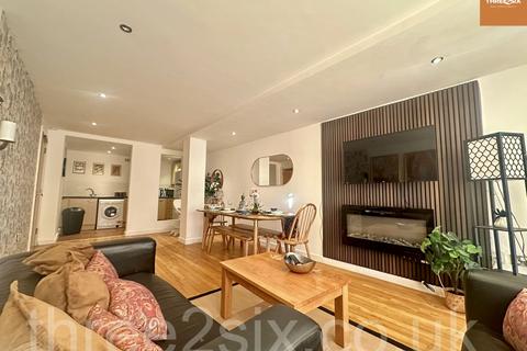 undefined, 25 Moseley Road, Birmingham, B12