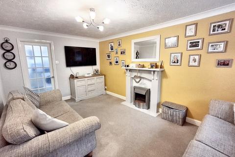 12 Berkeley Drive, Bourne, PE10 9TR