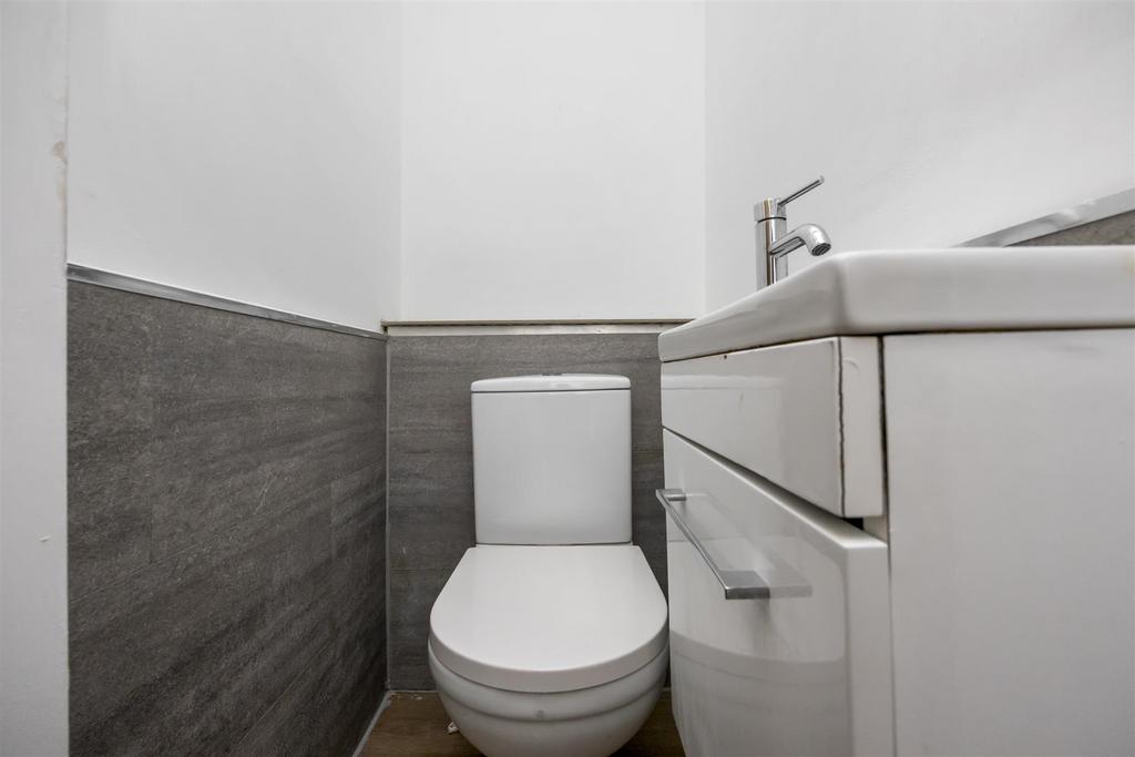 Burlington Street 10, Basement Flat-010.JPG