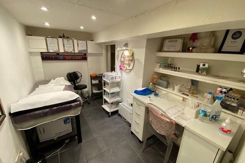 Retail property (high street) to rent, 19 Chapel Market London N1 9EZ