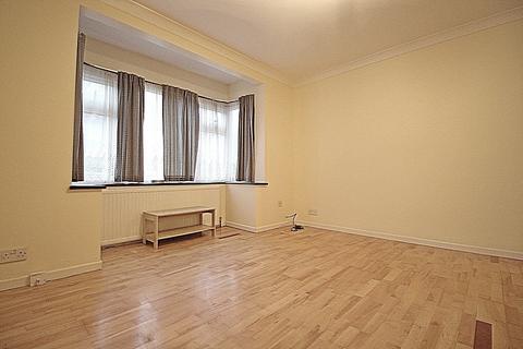 2 bedroom maisonette to rent, Chestnut Close, Harlington, UB7