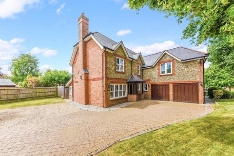 6 bedroom detached house to rent, Netherne Drive, Coulsdon