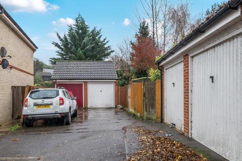 4 bedroom detached house for sale, Newbury,  Berkshire,  RG14