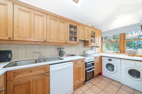 undefined, Winchester Road, St Margarets TW1