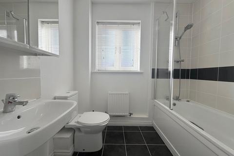 2 bedroom apartment to rent, Santa Cruz Avenue, Newton Leys