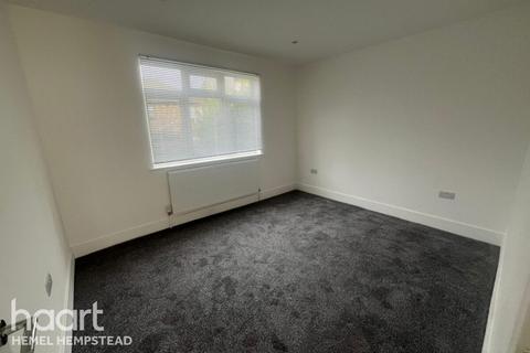 undefined, Sparrows Herne, Bushey