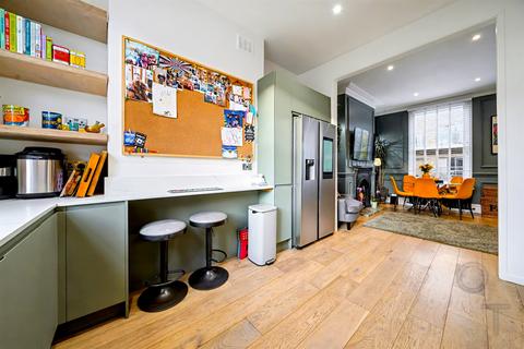 3 bedroom maisonette for sale, Allcroft Road, Kentish Town NW5
