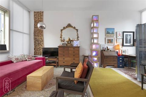 undefined, Trafalgar Mews, London, E9