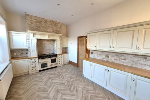4 bedroom semi-detached house for sale, Clifton Drive, Lytham