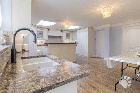 undefined, Falcon Way, Basildon SS16