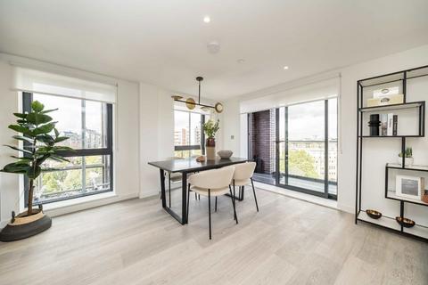 2 bedroom flat for sale, Plough Road, Battersea SW11