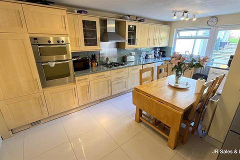 3 bedroom semi-detached house for sale, Cranfield Crescent, Cuffley