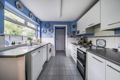 undefined, Lansdowne Road,  Hounslow,  TW3
