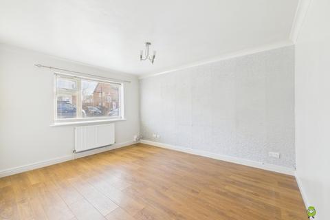 2 bedroom ground floor maisonette to rent, Lessness Park, Belvedere, Kent, DA17