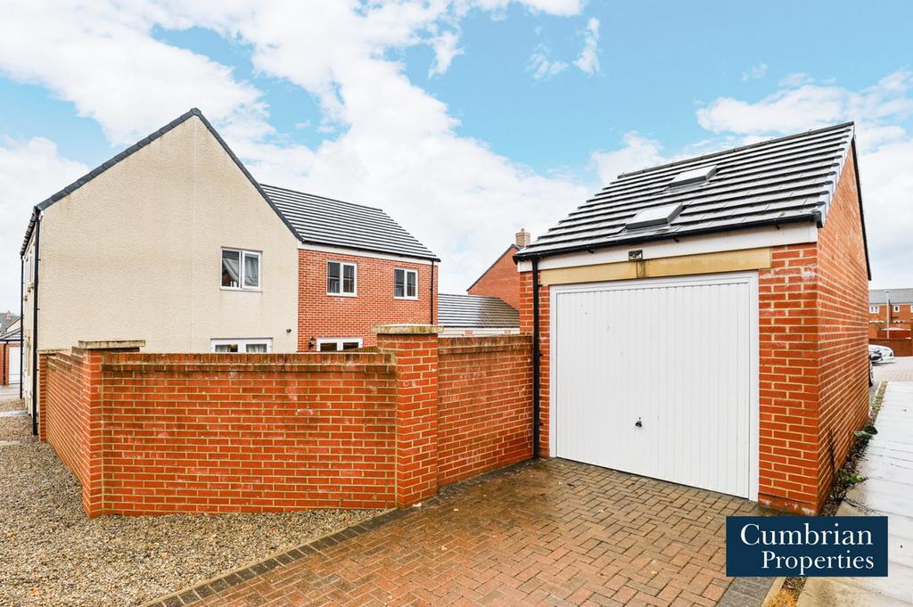 Detached Garage
