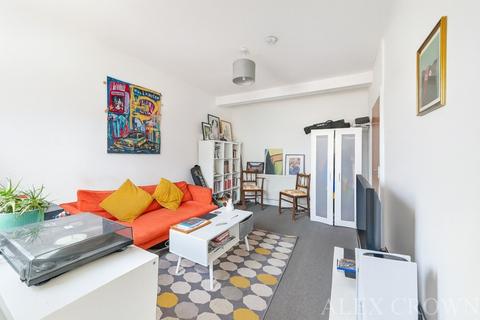 2 bedroom flat for sale, Blackstock Road, Finsbury Park