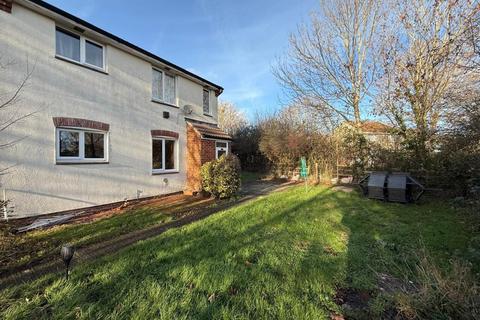 1 bedroom flat to rent, Buckleaze Close, Trowbridge, Wiltshire