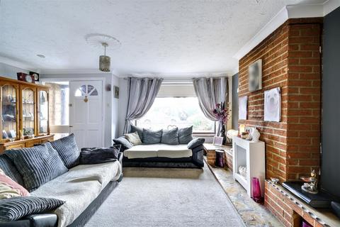 3 bedroom semi-detached house for sale, Airedale Close, Long Eaton