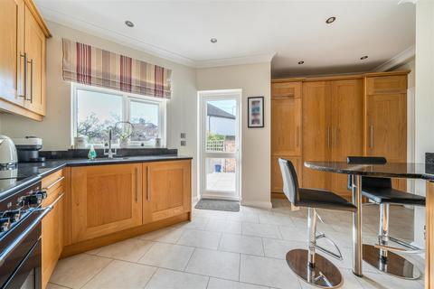 3 bedroom semi-detached house for sale, Hawthorne Close, Petts Wood