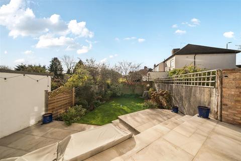 3 bedroom semi-detached house for sale, Hawthorne Close, Petts Wood