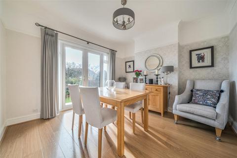 3 bedroom semi-detached house for sale, Hawthorne Close, Petts Wood