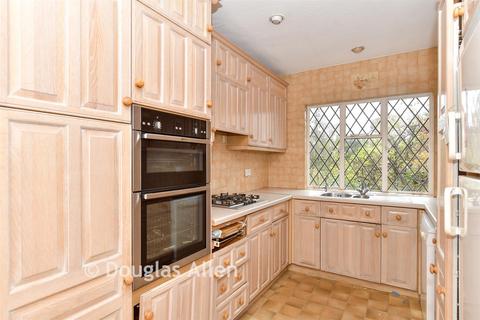 4 bedroom detached house for sale, Tudor Close, Woodford Green, Essex