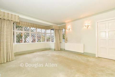 4 bedroom detached house for sale, Tudor Close, Woodford Green, Essex