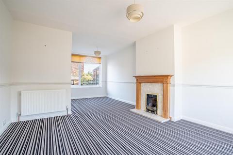 3 bedroom terraced house to rent, Moorland Road, York
