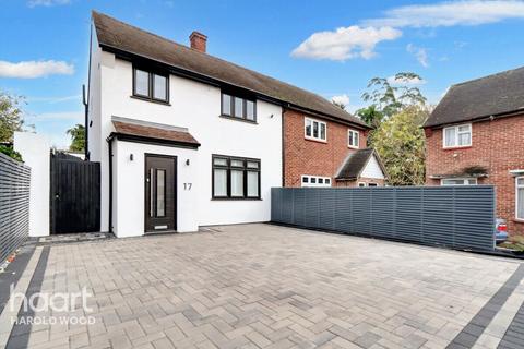 3 bedroom semi-detached house for sale, Wickford Close, Harold Hill
