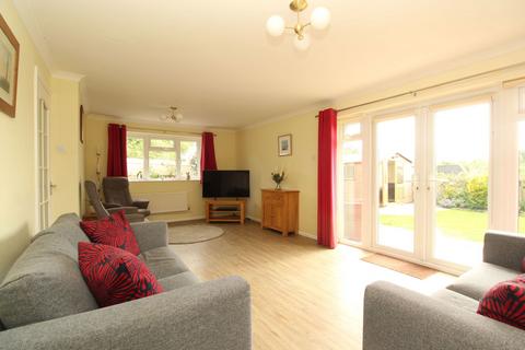 3 bedroom detached house for sale, Mendip Road, Yatton