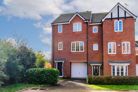 4 bedroom semi-detached house for sale, Erringtons Close, Oadby, LE2