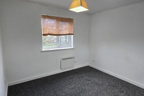 2 bedroom flat to rent, Glenmore Place, Toryglen, Glasgow, G42