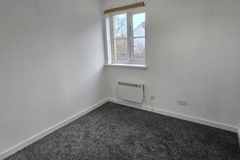 2 bedroom flat to rent, Glenmore Place, Toryglen, Glasgow, G42