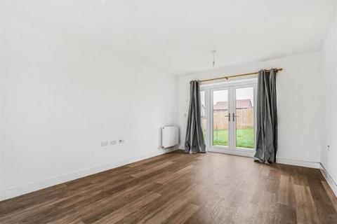 5 bedroom detached house to rent, Wren Way, Daventry NN11