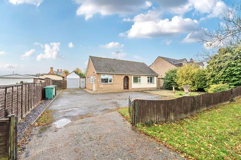 3 bedroom detached bungalow for sale, Welland Way, Oakham