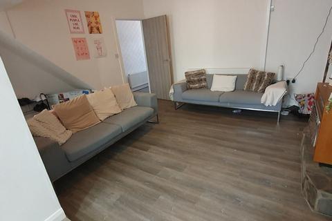 4 bedroom house to rent, 63 Cathays Terrace