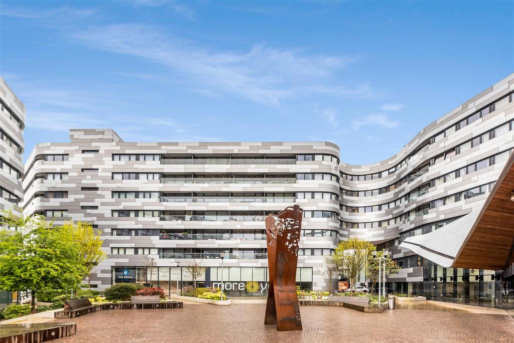 LAMBARDE SQUARE, 8, 31    .(10 FROM 18)-18.jpg