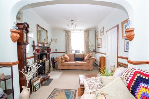 4 bedroom end of terrace house for sale, West Street, Banwell