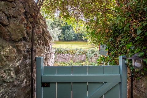 3 bedroom detached house for sale, Cleeve Hill Road, Cleeve