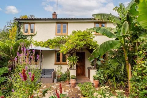 3 bedroom detached house for sale, Cleeve Hill Road, Cleeve