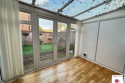 3 bedroom terraced house to rent, The Glebe, Wrington