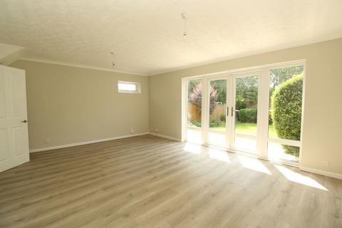 3 bedroom detached house for sale, Bridge Farm Square, Congresbury