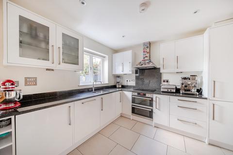 4 bedroom semi-detached house for sale, New Inn Lane, Guildford, GU4