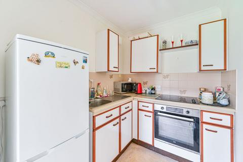1 bedroom flat for sale, Forge Close, Hayes, Bromley, BR2
